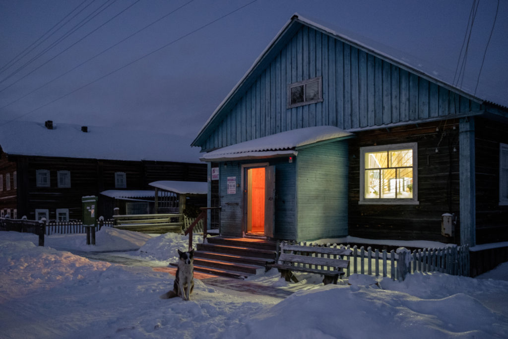 Sovpolie village is inhabithed by 150 people. During the winter people move by "raketa" sldeges or by horse-drawn carragies.